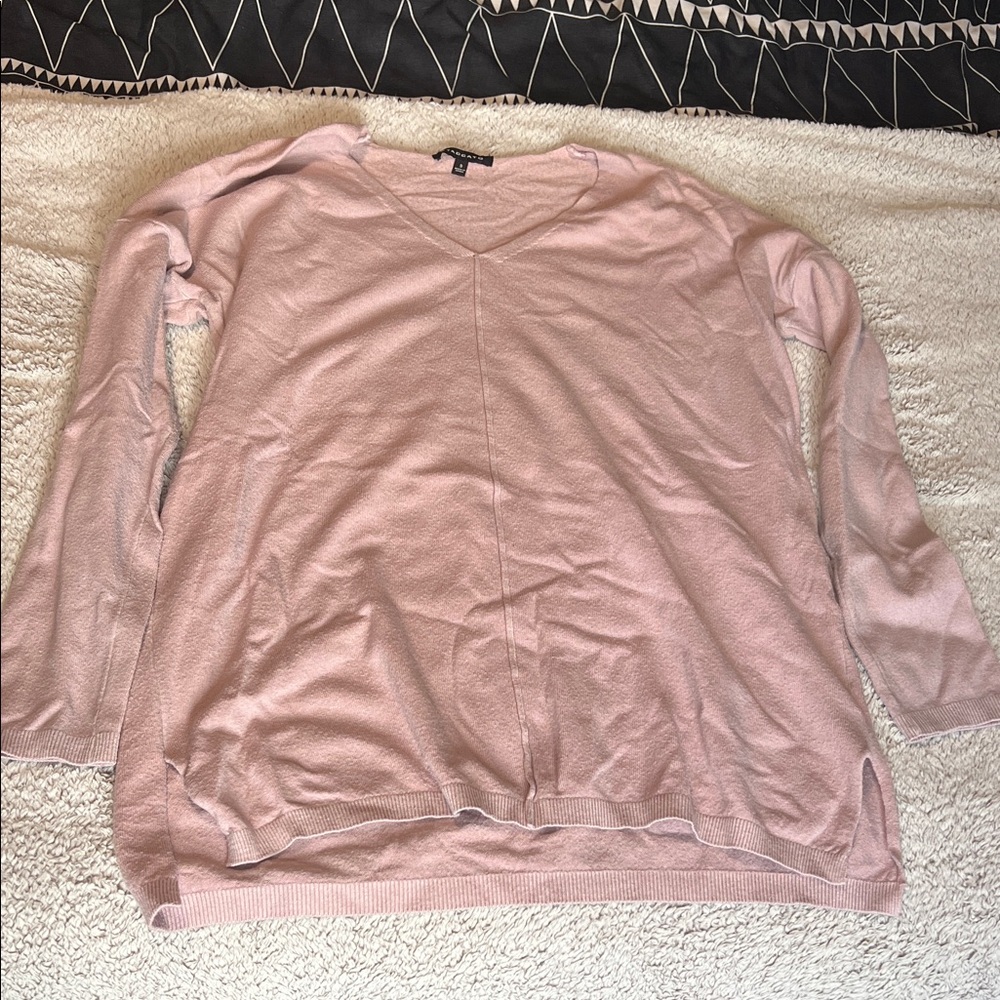 Staccato Blush V-Neck Knit Top